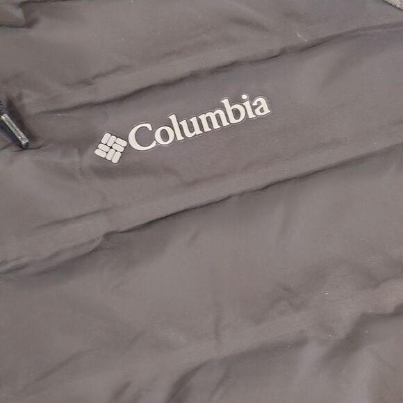 Columbia Two-Tone Hooded Jacket in Black & Gray Hoodie - Picture 9 of 16